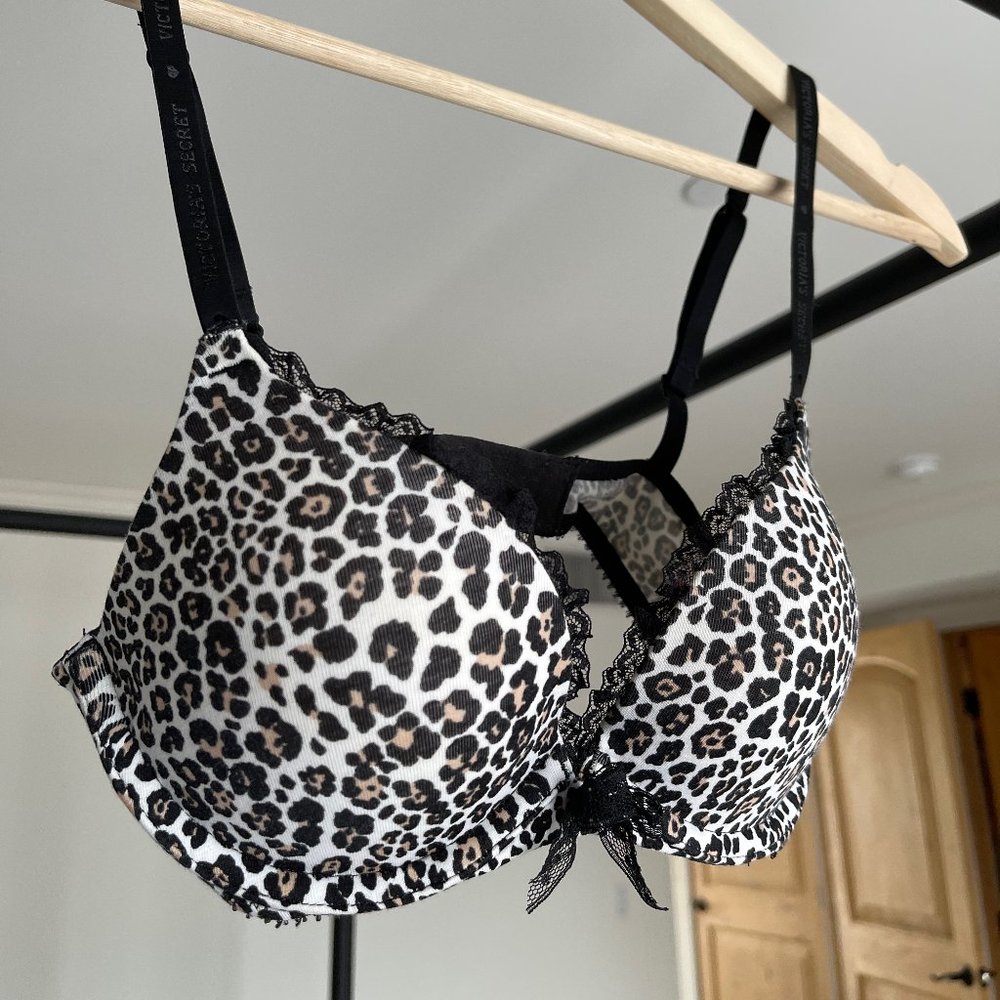 Victoria's Secret Black Leopard Print Lace Detail Bra Size 32B